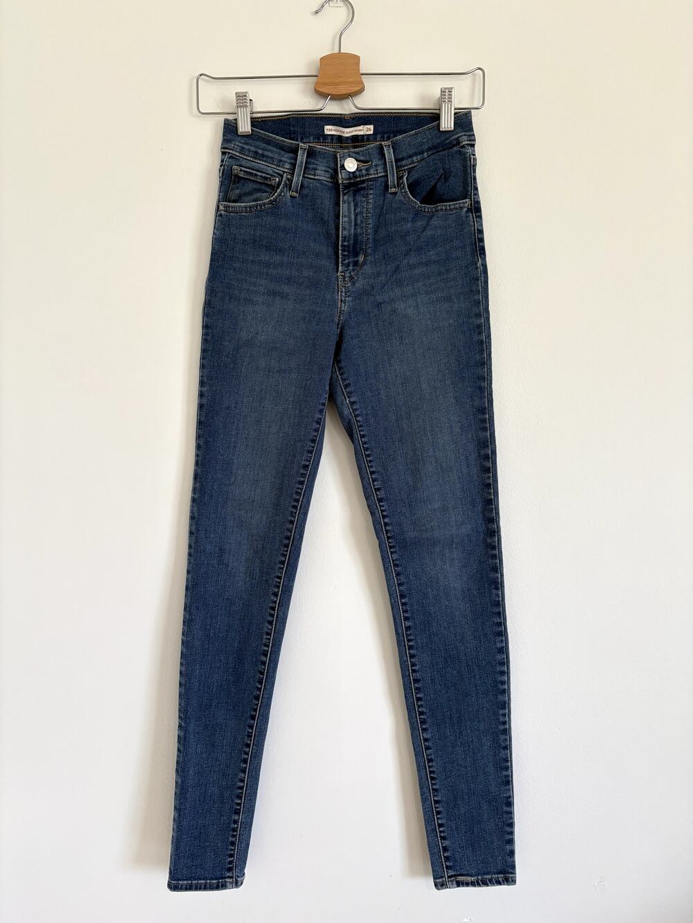 Levi's 720 High Rise Super Skinny Jeans Womens Size 26 Medium Wash Stretch
